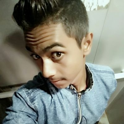 Heart hacker😍💓
Music lover🎼🎶🎶
Live in ranchi.
Only study.
wise me on 29th Nov🎂🍯