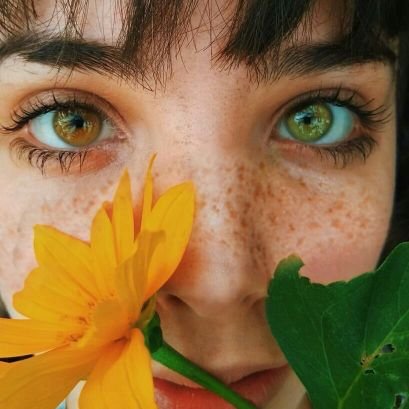 Esraa59921615's profile picture. نبات صبار بائس لا يستطيع أن يحضن احد