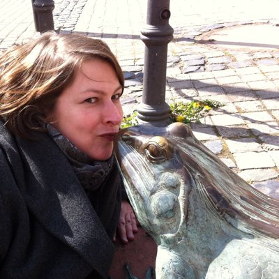 Julia Twitter Ich Brauche Hilfe Ich Suche Dieses Buch Lumix Fz 1000 Das Handbuch Zur Kamera Von Jacqueline Esen Es Ist Vergriffen Und Ist Nicht Mehr Zu Kriegen Es Hat