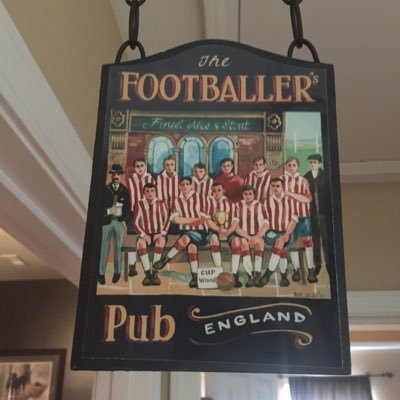 Twitter page dedicated to my mancave, the Footballer’s Pub. Stop by, talk/watch footy, have a brew & a chat. Cheers!