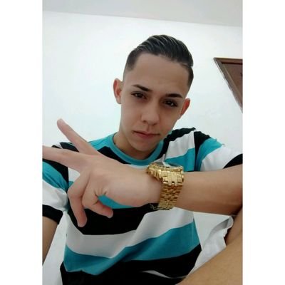 Na minha fé, eu to com Deus, não to sozinho.ㅤㅤㅤㅤ ㅤㅤㅤㅤSnap : hugubassi