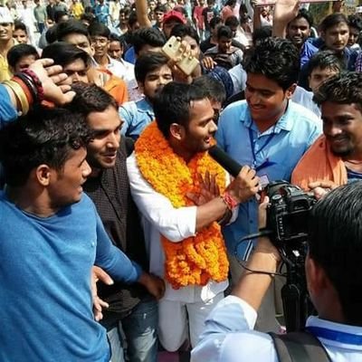 anjanim9450's profile picture. पूर्व छात्रनेता इलाहाबाद केंद्रीय विश्वविद्यालय।