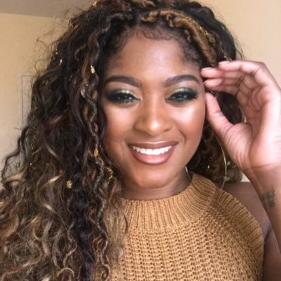 professional makeup artist | hairstylist | lifestyle blogger | 6ft bombshell