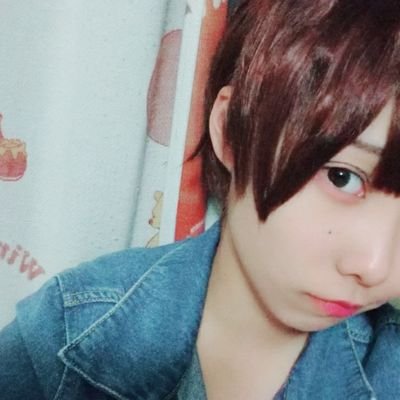 夢 白 奏 晴 Pa Twitter 1枚目 ノーメイク 2枚目 茶髪ウイッグ 3枚目 銀髪ウイッグ 4枚目 地毛 メイクや髪型 髪色 でこんなに変わる ノーメイク載せちゃうあたり馬鹿だけども いつも詐欺してますよってことです はい笑 本当は一重の童顔なのです W 夢 白 奏 晴 Pa Twitter 1枚目 ノーメイク 2枚目 茶髪ウイッグ 3枚目 銀髪ウイッグ 4枚目 地毛 メイクや髪型 髪色 でこんなに変わる ノーメイク載せちゃうあたり馬鹿だけども いつも詐欺してますよってことです はい笑 本当は一重の童顔なのです W