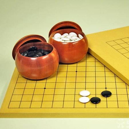 Ottawa Go School - Mastering the game of Go - we offer Beginner Go classes in Kanata, Greenbank, Huntclub, and Orleans locations.