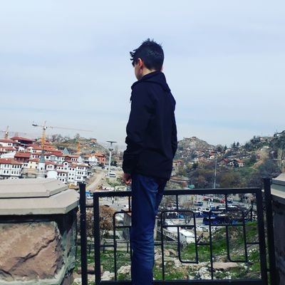 Agresifim! kompleksliyim! amma perdelerimi kaldırınca da kedi gibi bir insanım