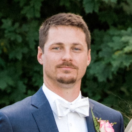Software engineer living in northern Michigan. Tweets follow no particular narrative.
