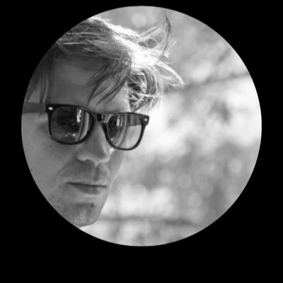 VanMarkic's profile picture. Software Engineer at Aware 🛠 dataviz enthusiast ❄️ medior dad 🐥