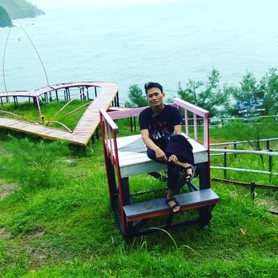 Musoffai's profile picture. Life was never be so easy as it seems.
Hidup tak akan pernah semudah kelihatannya.