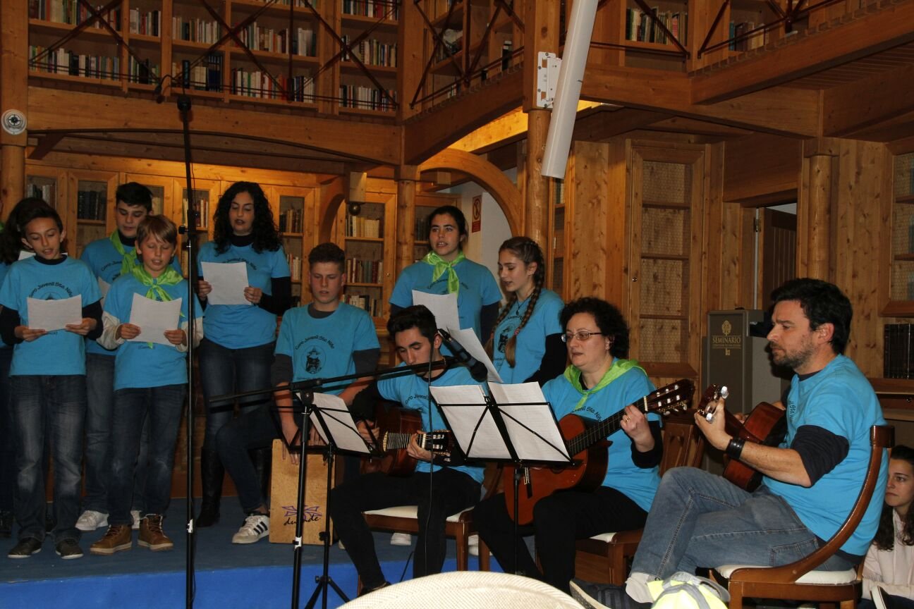 miercolesj's profile picture. Católica en construcción, consagrada al Corazón de María (2014) y al de Jesús (2016). Casada y madre. Dios continúa trabajando en mi.