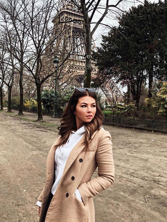 Adrianaram98's profile picture. LA