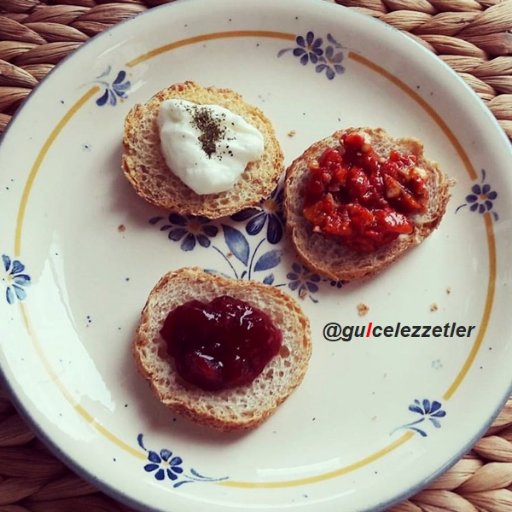 gulcelezzetler's profile picture. https://t.co/CGDWLu8igI