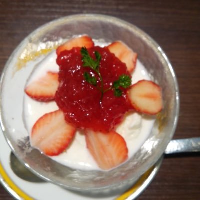 40代でくも膜下と脳梗塞を発症した要介護5、身障者1級の全介助の主人を在宅介護して18年。 四肢麻痺、失語症(全く話せず)主人の笑顔に癒され励まされる毎日。 現在、入院中。痰吸引、経管栄養、点滴漬けにあっという間に逆戻り。あの笑顔が又見たい。