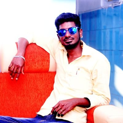 காரணமின்றி களைந்து போக இது கனவல்ல..காரணம் சொல்லி பிரிந்து போக காதலும்மல்ல..உயிர் உள்ளவரை உன்னுடன் வாழும் நட்பு...