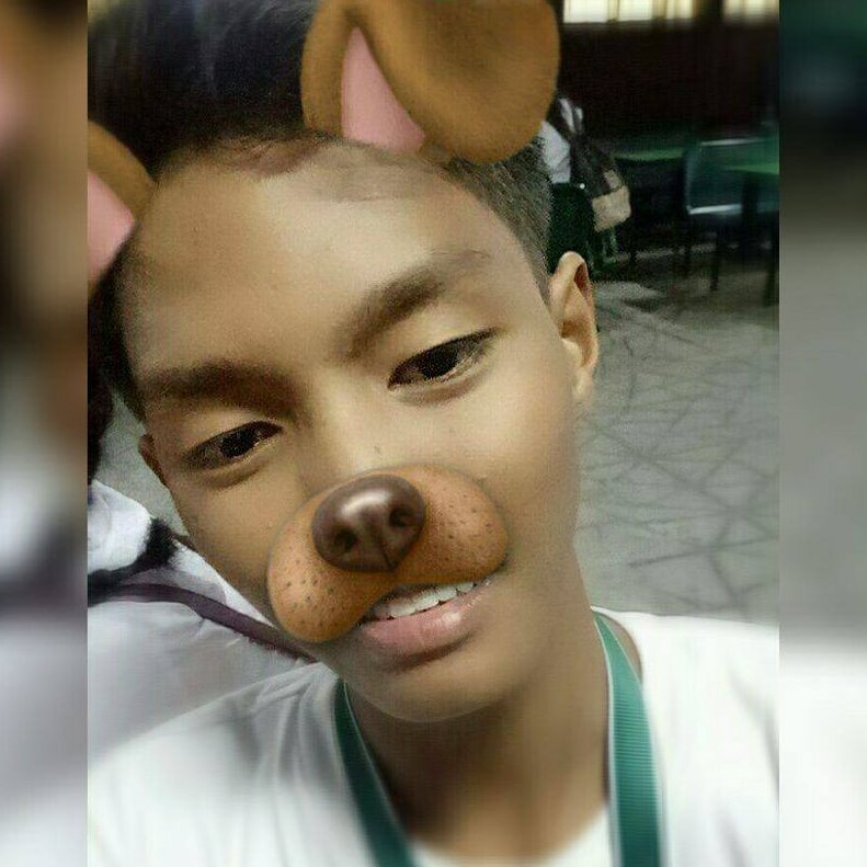 SINGER 🎤 100% Bisexual 👬SHS G-12 👨🎓SINGLE 💔and No Time for FAKELOVE!!