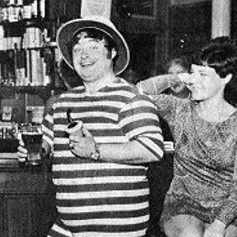 cabaretdays's profile picture. 🚂🇬🇧🇺🇸🇬🇧🇺🇸🇬🇧 In memory of my late dad Chubby Oates- 🇬🇧Actor & Comedian, Fire-Eater, Journalist & PRE-"WOKE" Panto Dame ❤️ RIP 😌 REFORM UK🔥MAGA🔥