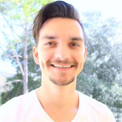 iomardari's profile picture. Swift nerd