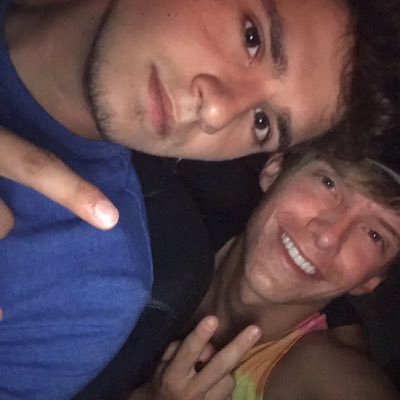 live streamer, college student, Gamer. Maxed | RSN: Maxi Pads | Clan: Rift