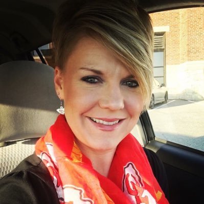 Christ follower. Mother of 3. Wife. Friend. @InfiniteCampus Manager for @JCSchools_. KC @Chiefs fanatic. Small group leader for @Refugejc youth group.