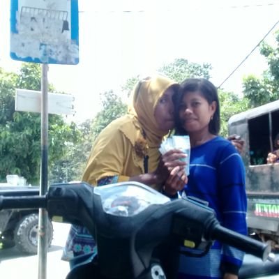 AlkatiriElya's profile picture. Elya