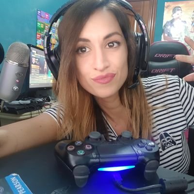 New gamer🎮 (viciada a Fortnite🏡 en Directo desde ▶️SaritaQueen everyday🤗) Amo viajar🌏, el buen comer🍷🧀 , jugar a Padel🎾y la 🐾Naturaleza🍃