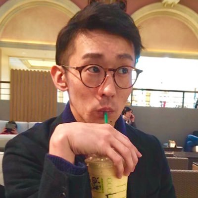 桑沢デザイン卒、広告代理店アートディレクター。 音楽は、CLASSIC SOUL FUNK JAZZ が好き。