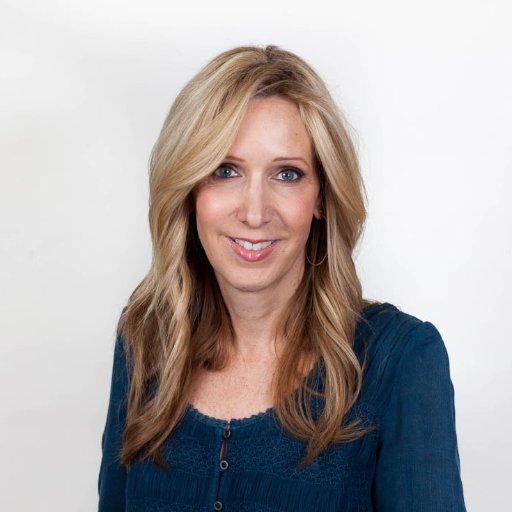 Senior Communications Manager @snowleopards.
Wildlife advocate. Writer. Photographer. Brand Builder. Beekeeper. Catkeeper. BirdNerd.
