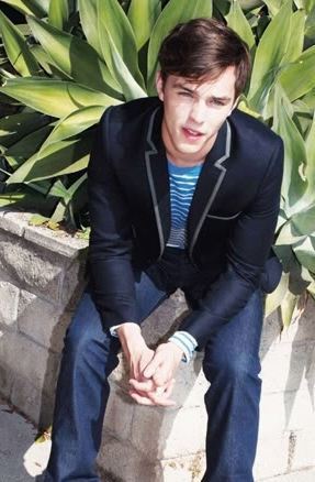 Renee235's profile picture. 