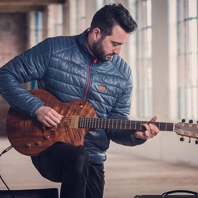 Usually found doing guitar related things at @lowdenguitars - Insta: simpo000