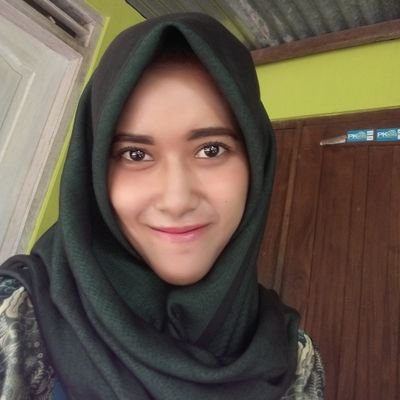 Ekonomi Syariah UIN 2014 Bertunangan w/ Muhammad Burhanuddin Hisbullah