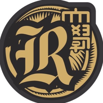 琉球大学アイスホッケー部です! 男子24名、女子22名MG22名で、毎週火・金・土にサザンヒルアイスアリーナにて練習しています!