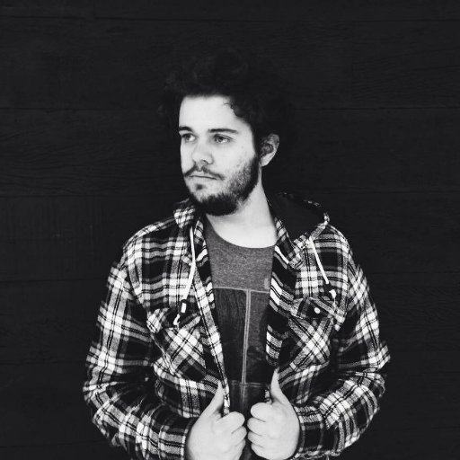 Eu gosto de filmar coisas, contar histórias e falar sobre fotografia! Da uma olhadinha no meu Youtube! https://t.co/cUyFbJtALm
