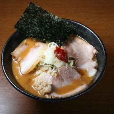 大阪西中島南方らぁめんじんIHARA店 🍜 味噌ラーメン   最上級国産小麦粉のこだわり自家製麺。