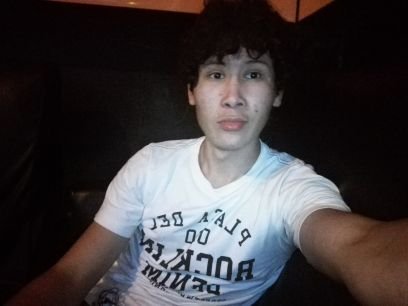 Fernand30125806's profile picture. Pensaba que jamás volvería a caminar, pero solo tenía que levantarme del sofá