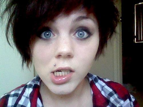 NICKIE_CHICKIE1's profile picture. Fifteen. Yr 11. Canungra PWS all. Sweet&GothicLOLITA. Harry Potter. DEATHNOTE&OURANHIGH. Ruby&Jack. And my darling Nic 3