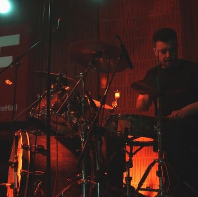 ogulcancirpan's profile picture. drumming drums.