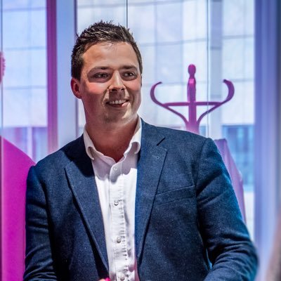 Modern Workspace Architect @BeazleyGroup , Challenger of the Norm, Father and lover of running - @RNLI crew for @WaltonRNLI (My own views and opinions)