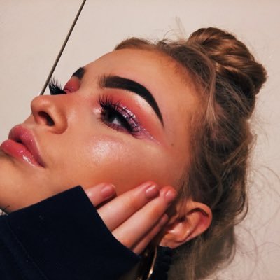 megcannell1's profile picture. 🤩