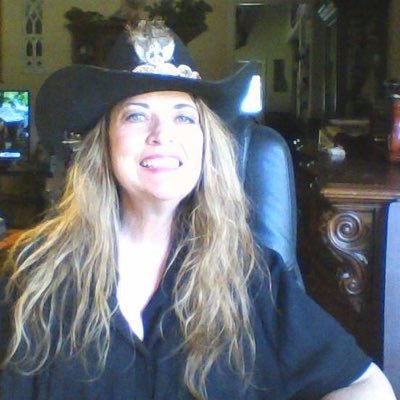 I'm a #poet, #musician and #songwriter . Fun loving, #composer , #Lyricist #Josie Nominee #Nashville Universe #piano #guitar #indie country