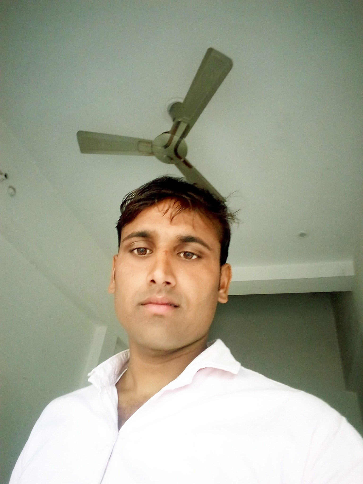 Deshraj86963000's profile picture. 
