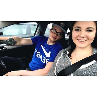 hunterauber's profile picture. Future Aircraft Mechanic. '18 
💑