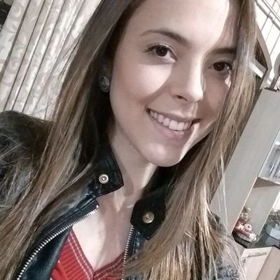 CristianeGunha's profile picture. Uma aquariana em constante processo de mudança e libertação 🦋