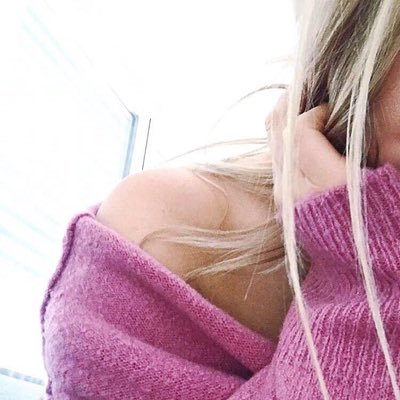 _Myrtilla_'s profile picture. 《Sono solo la FANTASIA di una mente capricciosa...malcontenta e mentalmente instabile! ←Naïf→ Colleziono cicatrici》