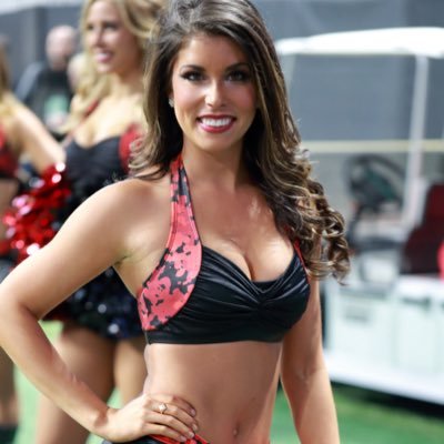 Living a Jesus FIRST life! 5th year Atlanta Falcons Cheerleader and Line Captain! MSN, FNP-C/Fitness Fanantic/Roll Tide and Rise Up ❤️ IG: al_giannini