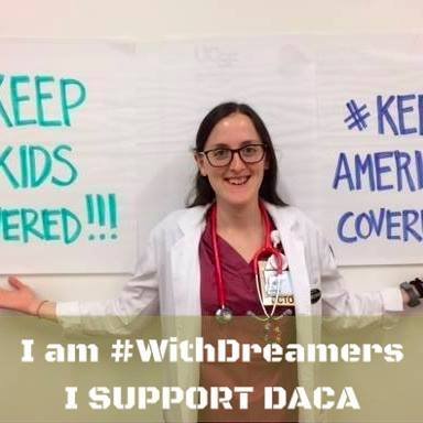 Bilingual primary care pediatrician passionate about empowering & advocating for children & their families. she/ella/her. views my own. 🩺