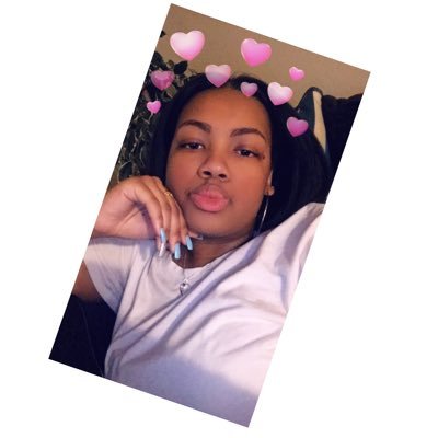 Lil_RiahBaby's profile picture. SC: lightskinchick6 IG: lil_riah._
