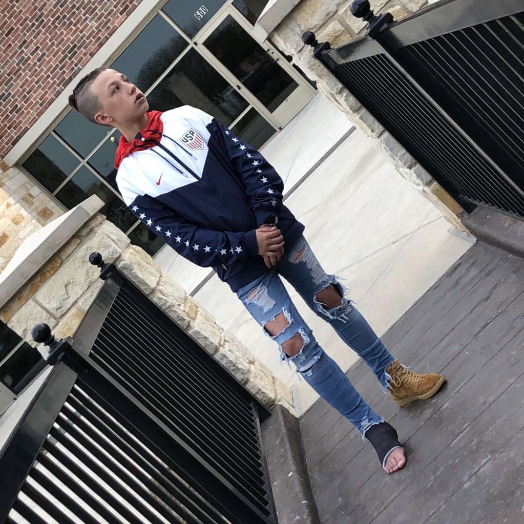 Blake292181301's profile picture. 