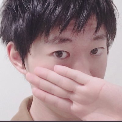 LO0rUvfsnrF8dQR's profile picture. 名前でよく間違えられますが男です。最近暇がなくてオフパコ率低めです！