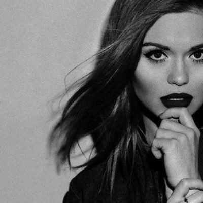 Violetwrphp's profile picture. “ Don’t trust perfect person and don’t trust song that flawless.