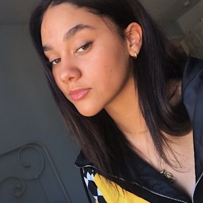 alexaparales's profile picture. sc: lexparales